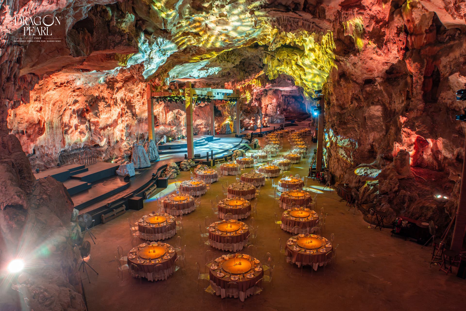 Dragon Pearl Cave Show and Dining Experience - تصویر اصلی