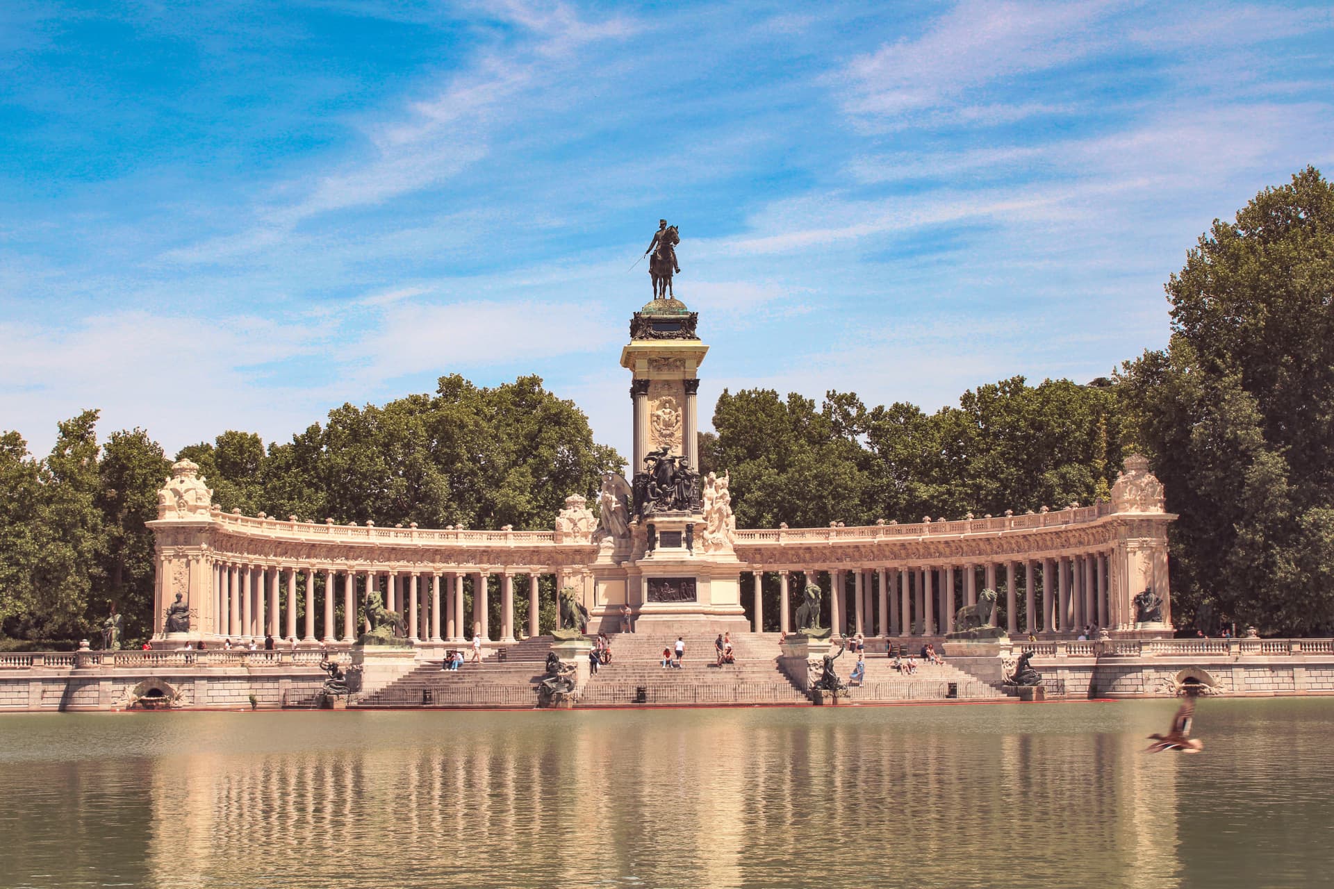 Big Bus Madrid Hop-on Hop-off Bus Tour - تصویر 8
