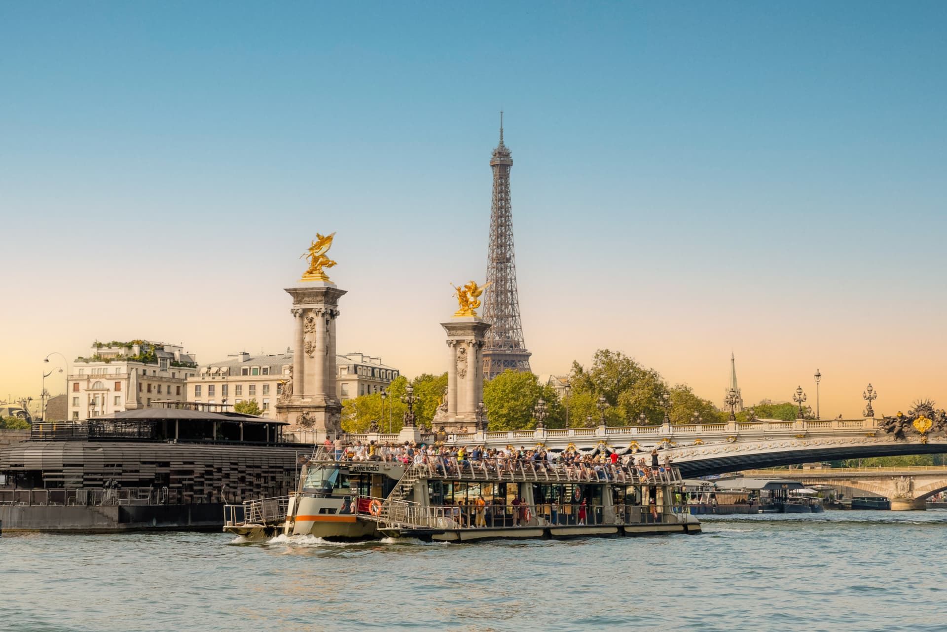 Seine River Cruise by Bateaux Parisiens – Departing from the Eiffel Tower - تصویر 8