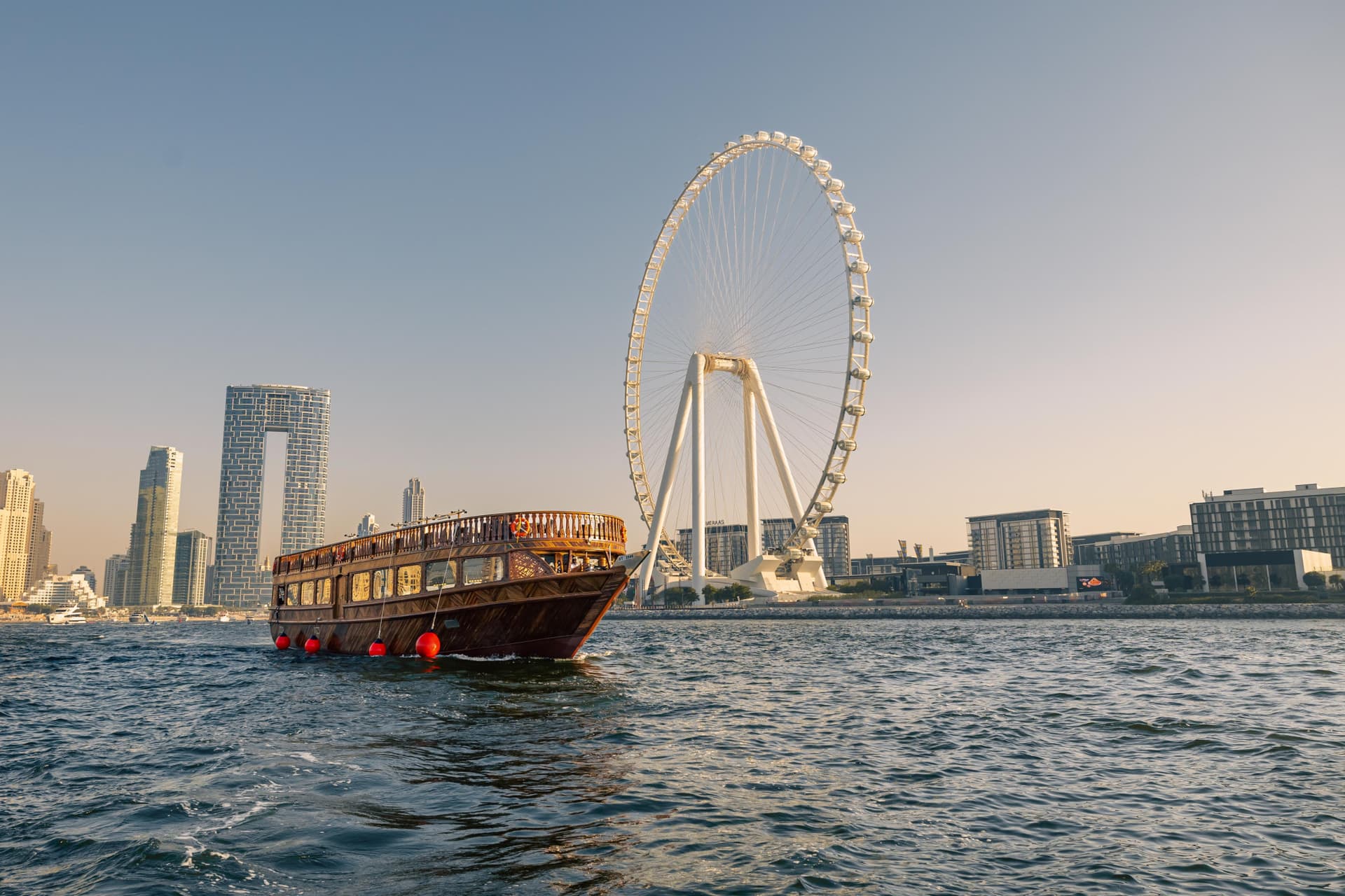 Alexandra Dhow Dinner Cruise in Dubai Marina - تصویر 12