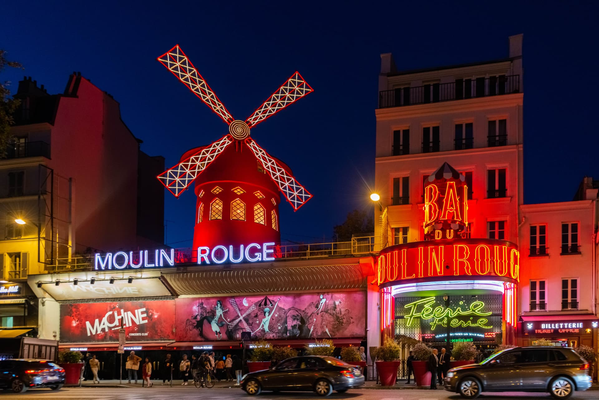 Moulin Rouge Cabaret Show and Paris Bus Tour - تصویر 7