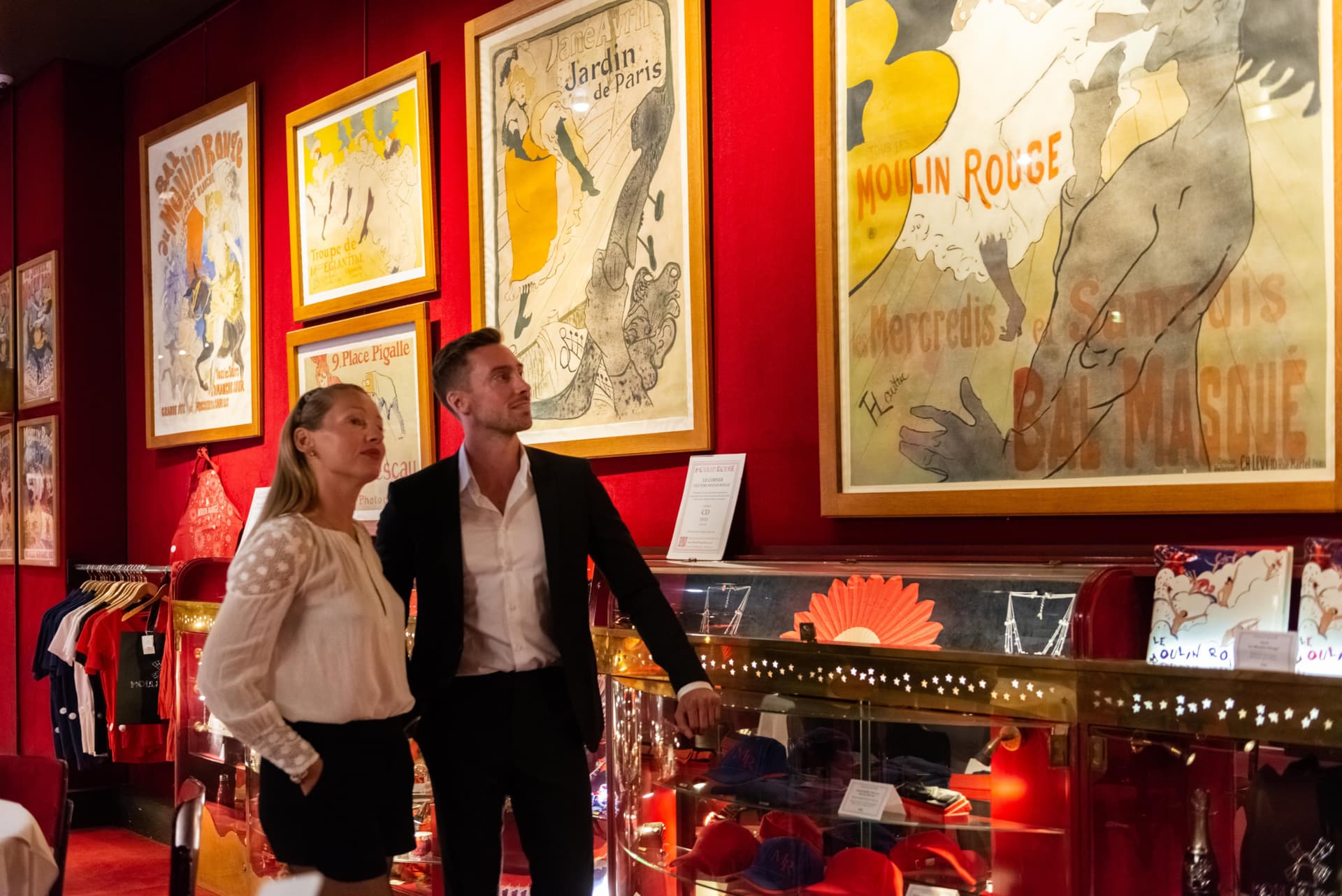 Moulin Rouge Cabaret Show with Drop-off Service and Dinner - تصویر 9