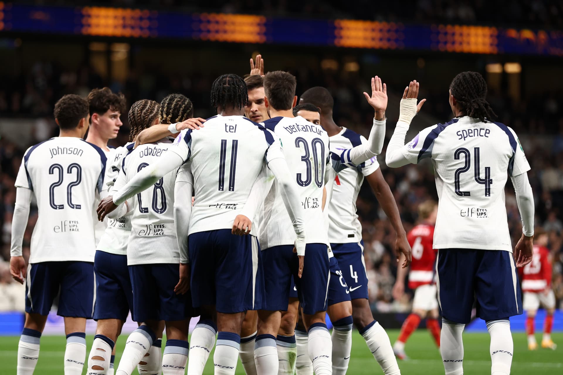 Premier League Football - Tottenham Hotspur FC Match Ticket at Tottenham Hotspur Stadium - تصویر 10