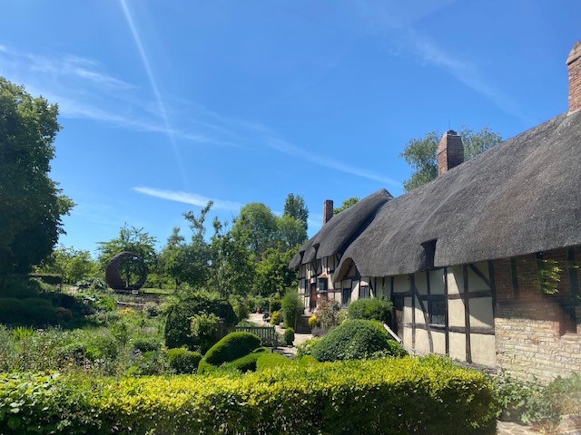 Shakespeare's Stratford and the Cotswolds Tour from London - تصویر اصلی