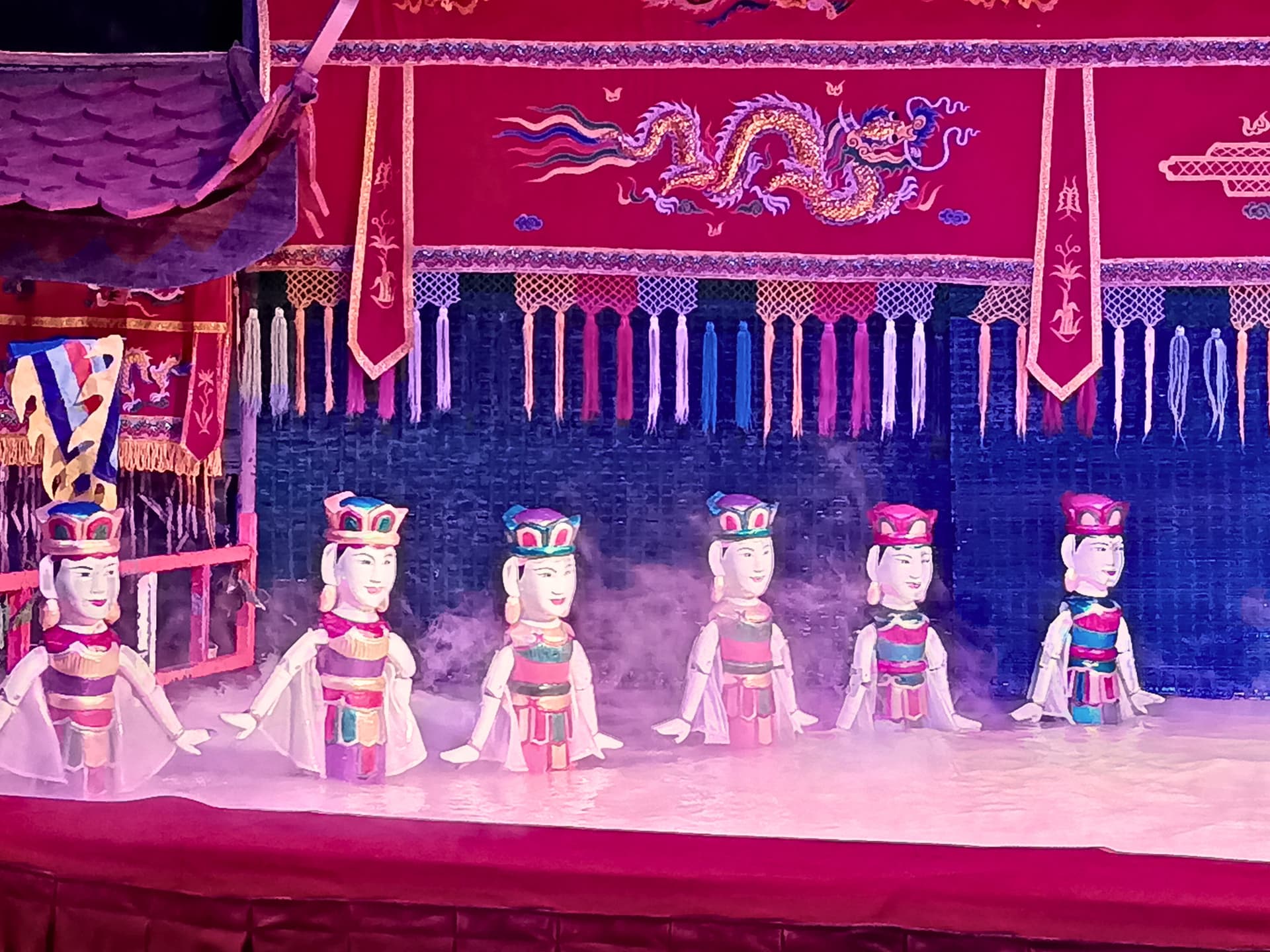 Golden Dragon Water Puppet Show - تصویر 10