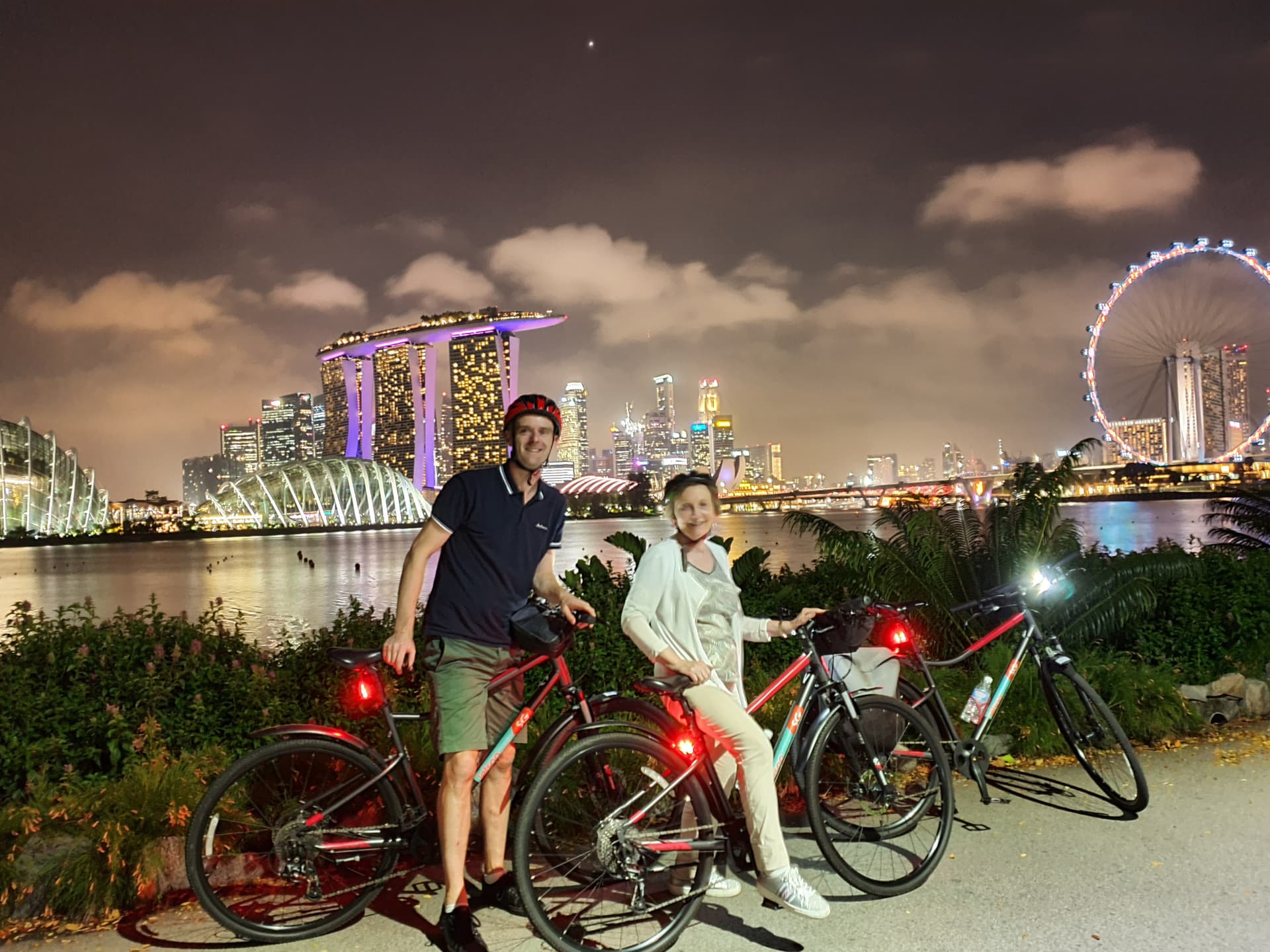 Marina Bay Night Cycling Tour - تصویر 8