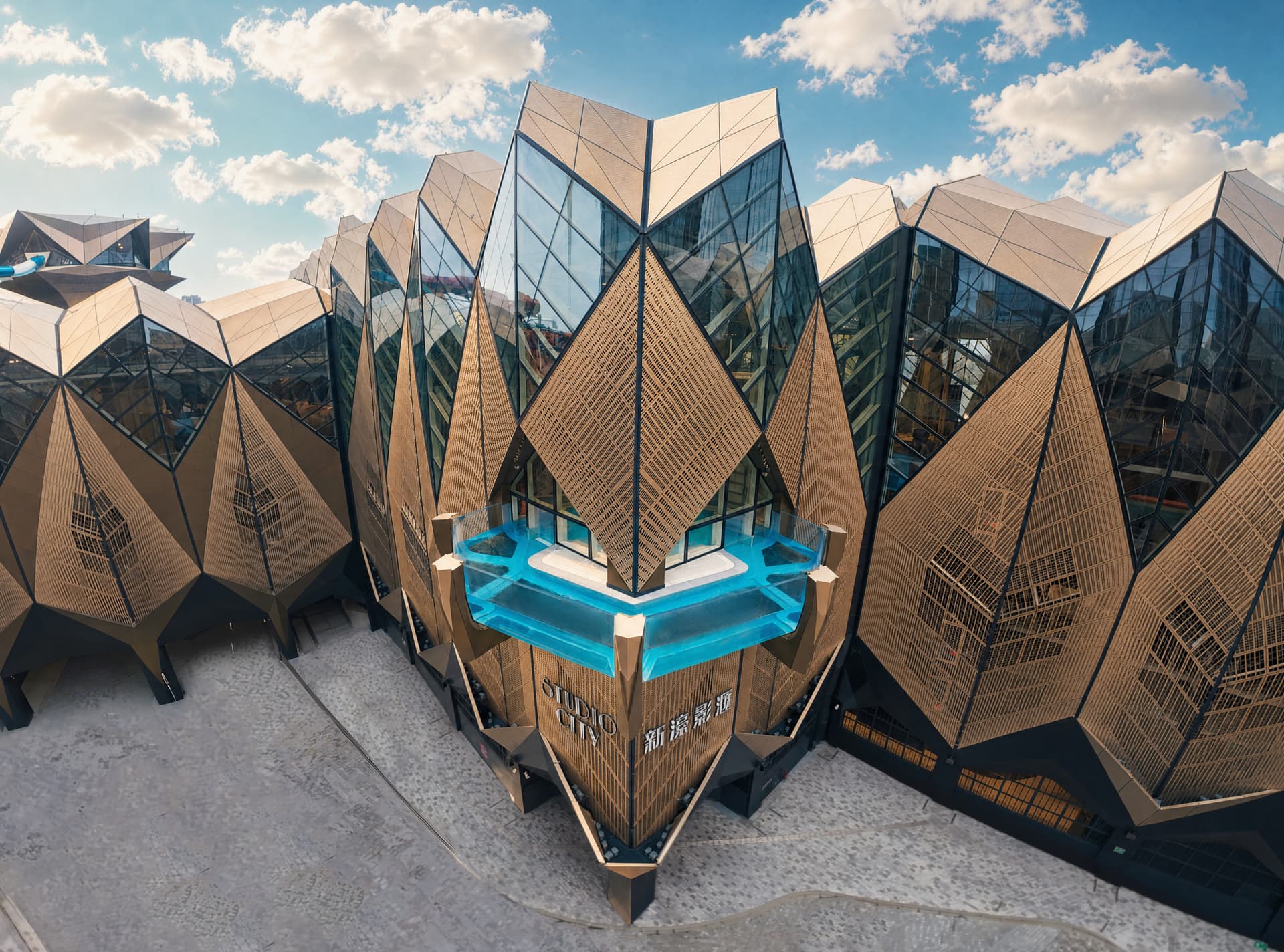 Studio City Water Park - تصویر 30
