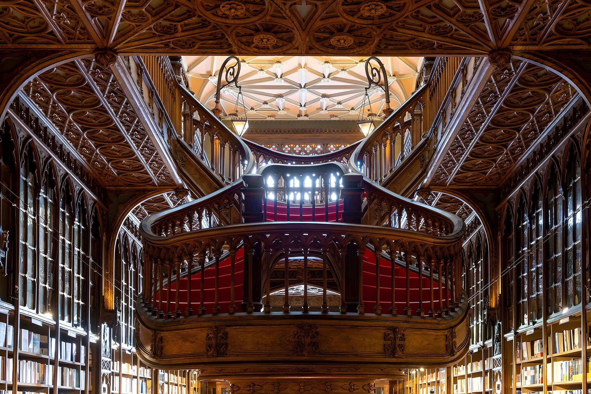 Livraria Lello Porto & Fundação Livraria Lello Ticket - تصویر 3