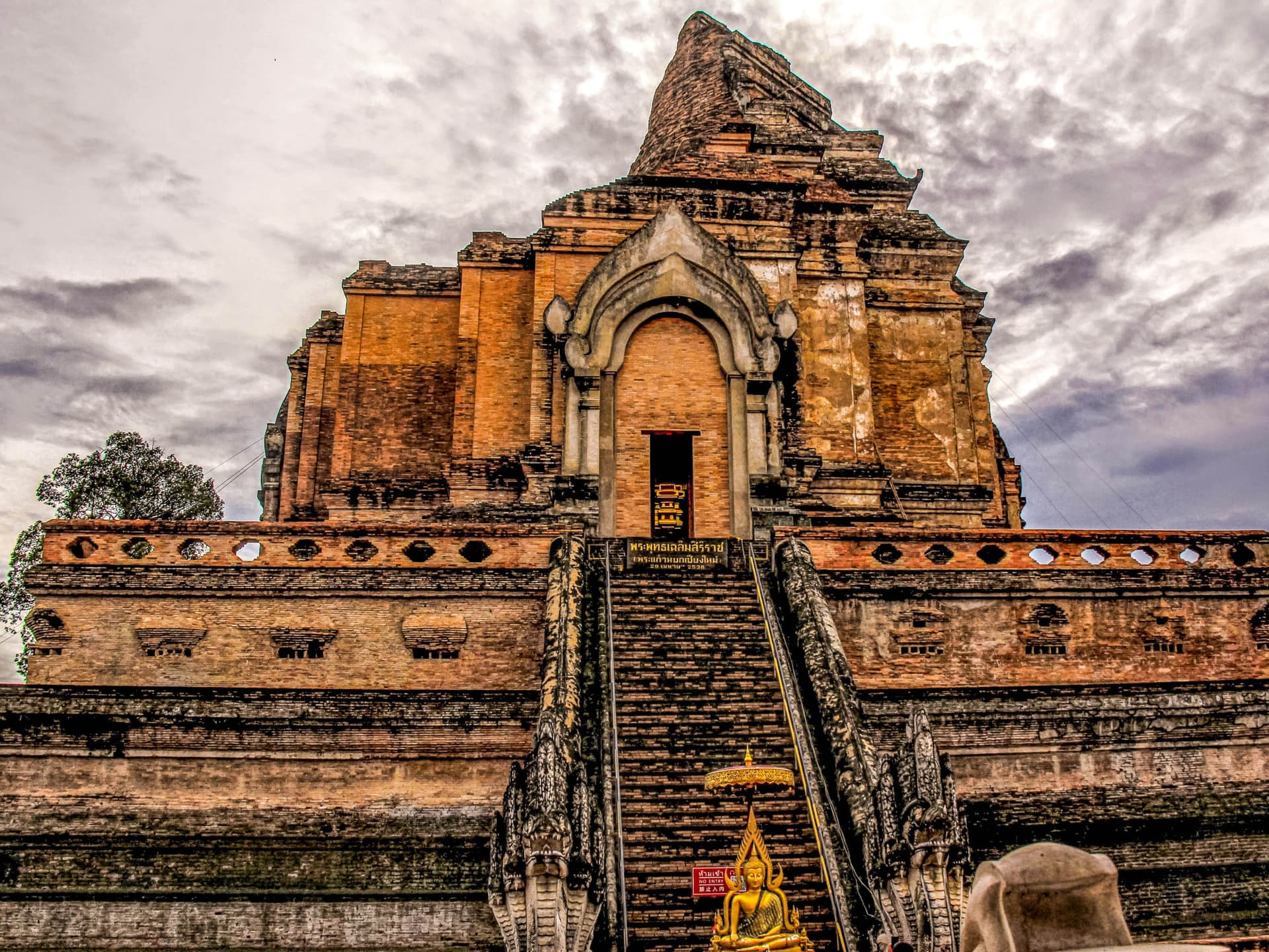 Chiang Mai Old City and Temples Walking Tour - تصویر اصلی