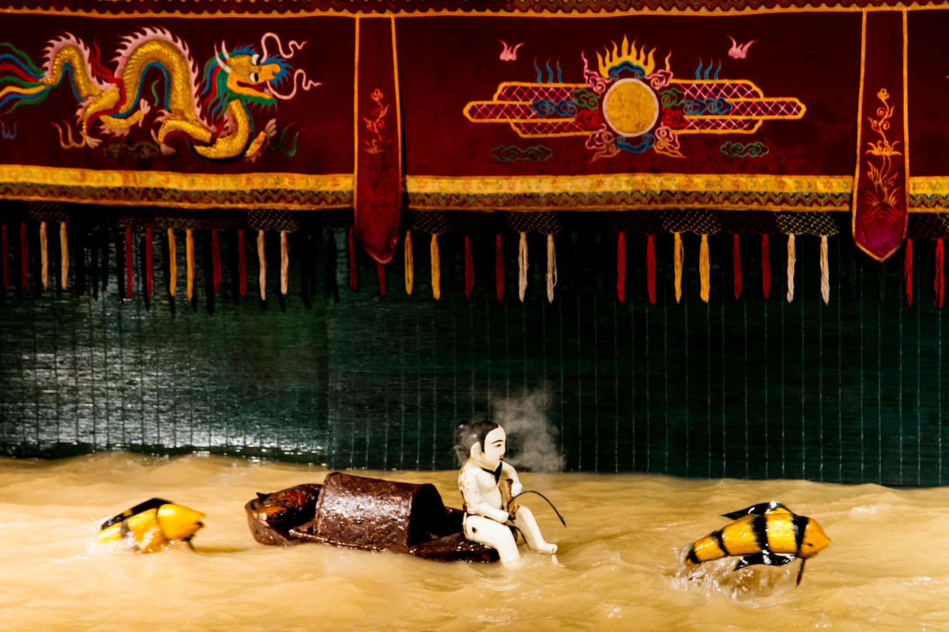 Traditional Vietnamese Water Puppet Show with Dinner in Ho Chi Minh - تصویر 23