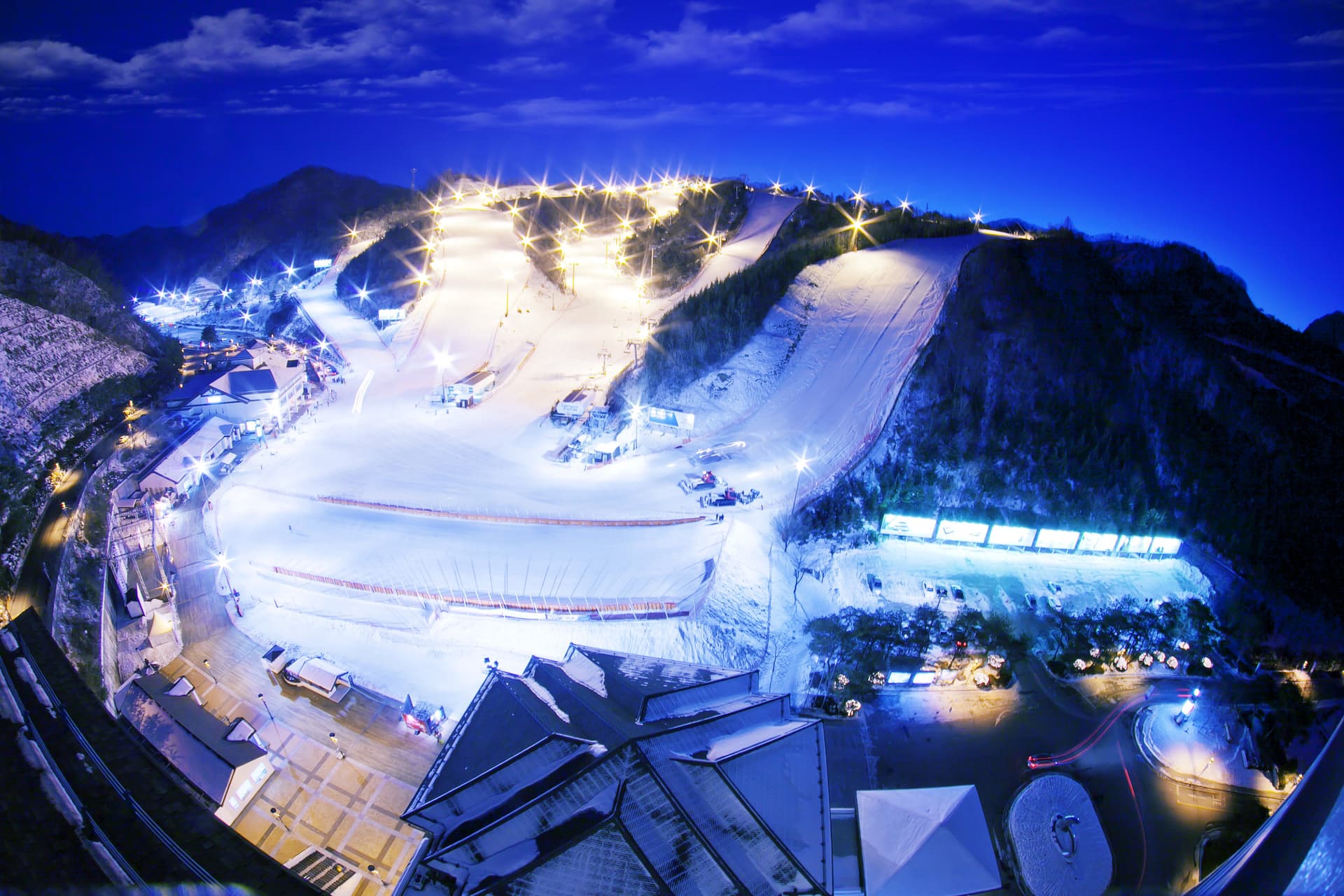 Elysian Gangchon Ski Resort and Eobi Ice Valley Full-Day Tour from Seoul - تصویر 10
