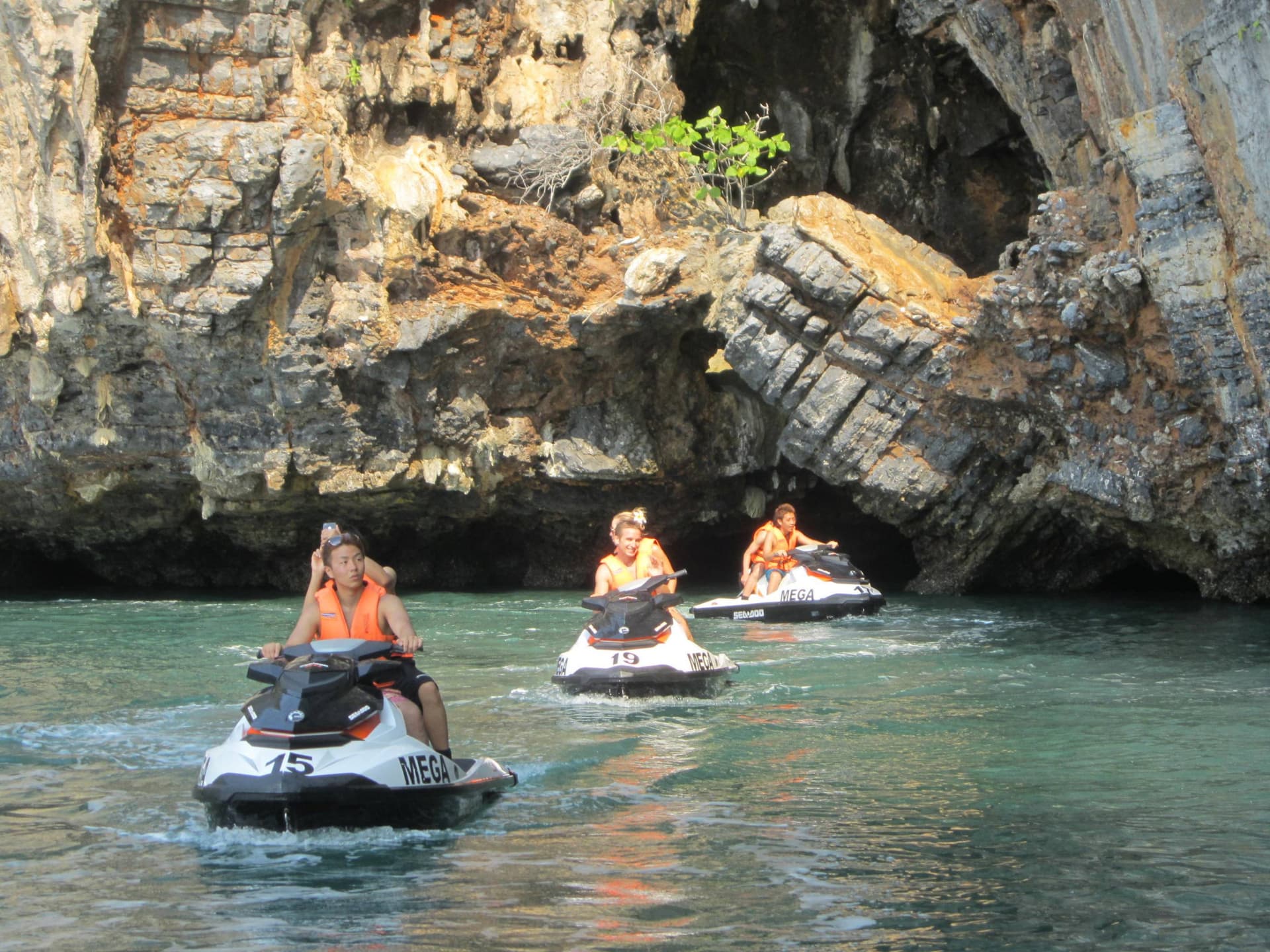 Langkawi Dayang Bunting Island Tour by Jet Ski with Mega Water Sports - تصویر 23