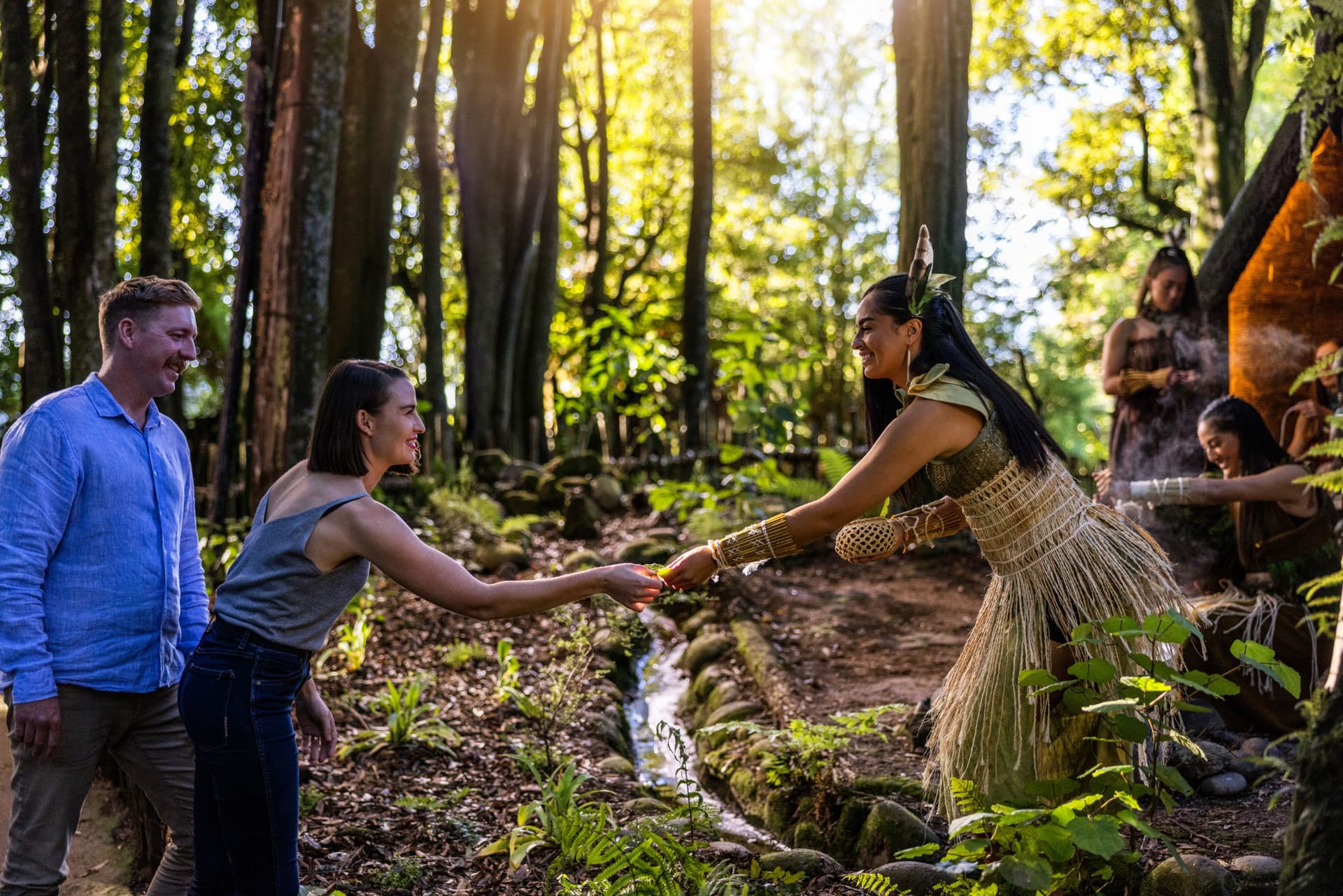 Maori Cultural Experience at Te Pa Tu Village - تصویر 6