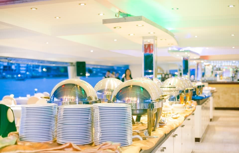 Chao Phraya Dinner Cruise aboard River Star Princess - تصویر 11