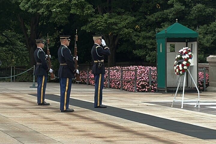 Arlington Cemetery Guided Tour with Changing of the Guard - تصویر 2