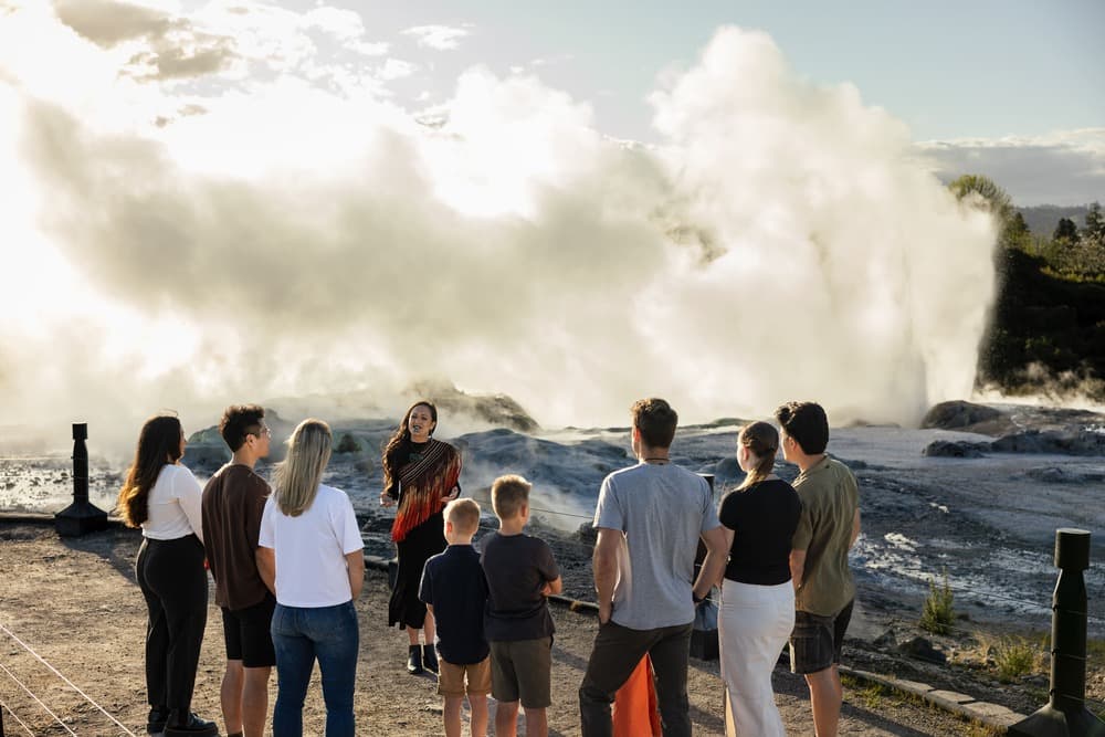 Te Puia Geothermal Valley Guided Tour - تصویر اصلی
